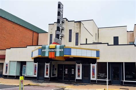 Historic theater in Virginia is back on the market - WTOP News