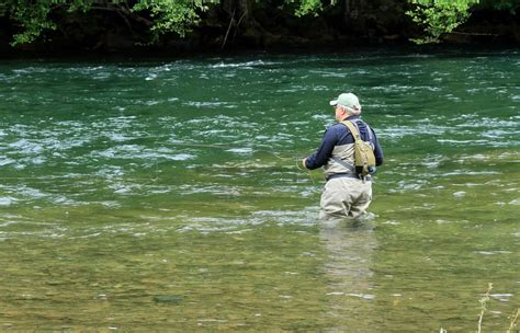 Best Fly Fishing Rivers in Oregon - Best Fishing in America