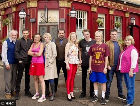 Joanna's Telly Jolly: EASTENDERS - Check out the new Carter family portrait!