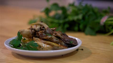 Roasted Blue Oyster Mushrooms and Potatoes - YouTube