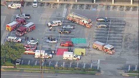 9 Wounded After Shooting at Houston Shopping Center - ABC13 Houston