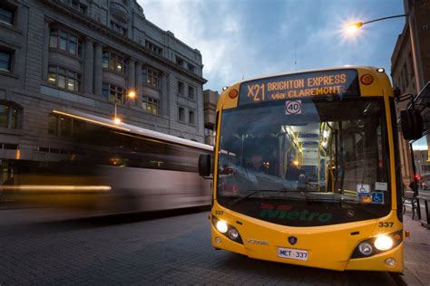 More people getting the Metro Tasmania bus | michaelferguson.com