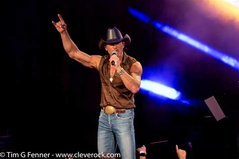 Tim McGraw Concert Review | Blossom Music Center (05.19.22) – CleveRock.com