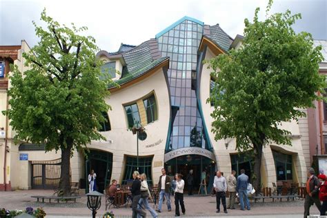 'Crooked House' In Sopot, Poland Is Like A Children's Book Come To Life ...