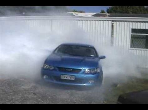 Ford Falcon Xr8 3rd gear burnout - YouTube