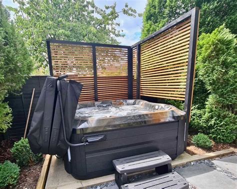 Hot tub privacy ideas: 10 ways to make your garden spa feel more exclusive | Gardeningetc