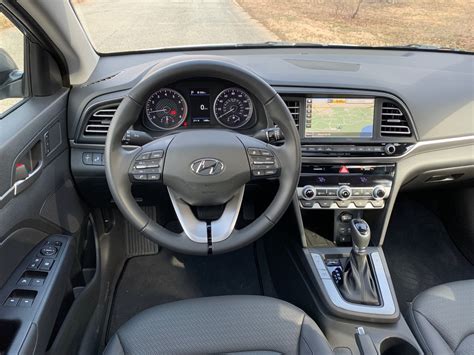 2019 Hyundai Elantra: 75 Interior Photos | U.S. News