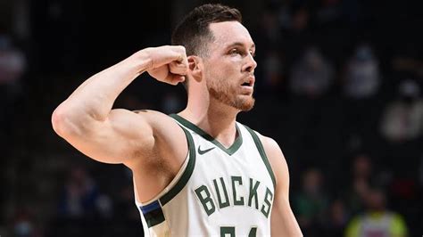 Milwaukee Bucks Champion Pat Connaughton Addresses Steph Curry ...