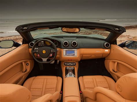 Fast Cars Online: Ferrari California Interior