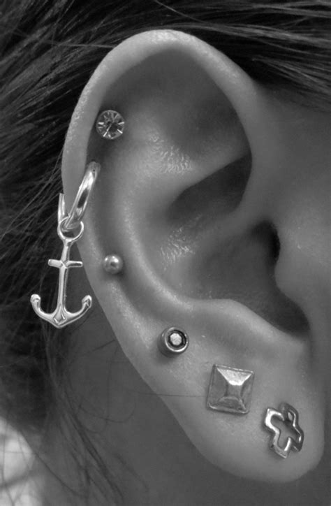 Cool Ear Piercing Ideas at MyBodiArt.com - Anchor Stud Earrings Piercing Oreille Cartilage ...