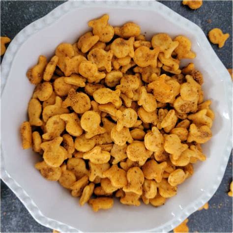 3 Ingredient Old Bay Goldfish Crackers - Tammilee Tips