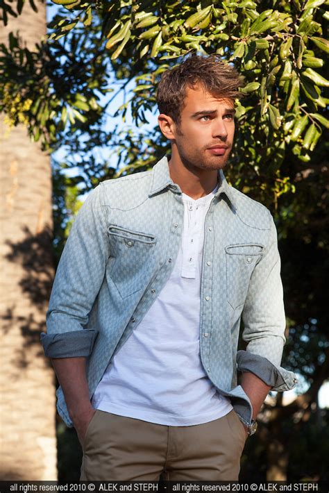 Bello 2013 photoshoot - Theo James Photo (35288340) - Fanpop