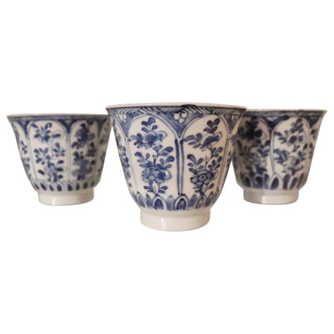 19th Century Set of Three China Ceramic Cups For Sale at 1stDibs