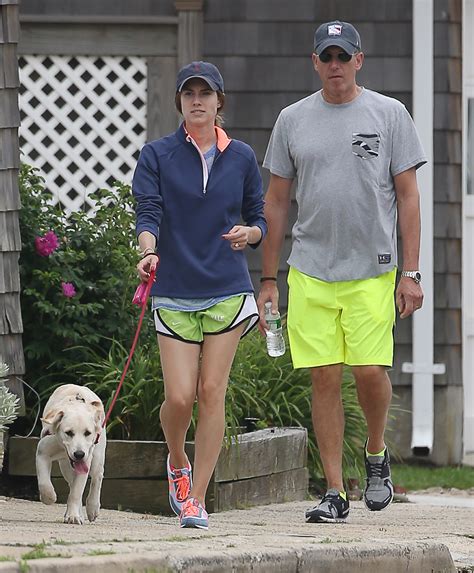 Morose Brian Williams takes a walk with daughter Allison | Page Six