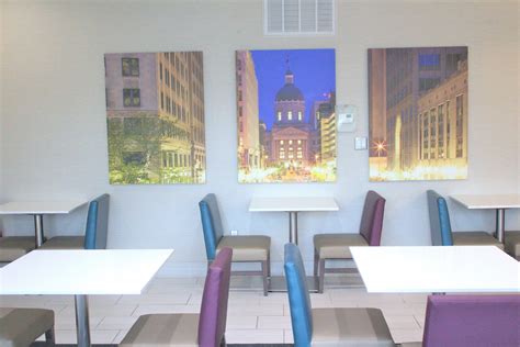 La Quinta Inn & Suites by Wyndham Indianapolis Downtown | Indianapolis, IN Hotels