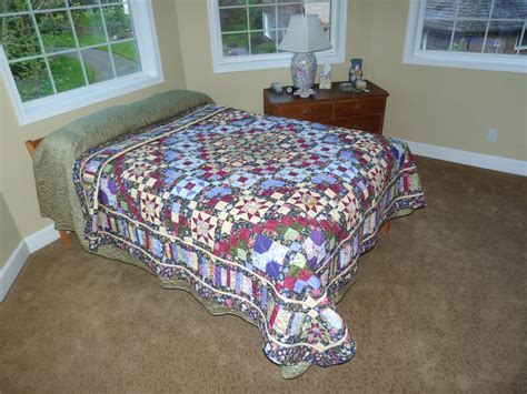 Decorating with quilts on beds | Dragonfly Quilts Blog