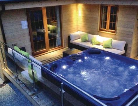 21 Luxury Lodges in Wales with Hot Tubs (from £35 per Night)