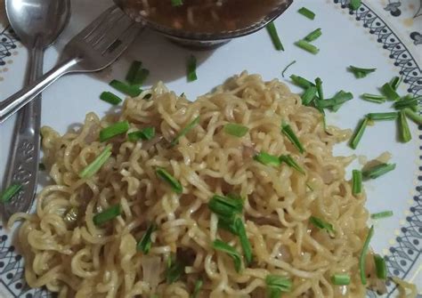 Onion maggie and manchow maggie soup Recipe by Lovely Agrawal - Cookpad