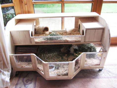 nice hutch idea... will possible make one of these in my future :-) but bigger! Diy Guinea Pig ...