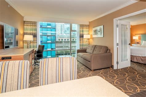 Hampton Inn and Suites by Hilton, Downtown Vancouver in Vancouver | Best Rates & Deals on Orbitz