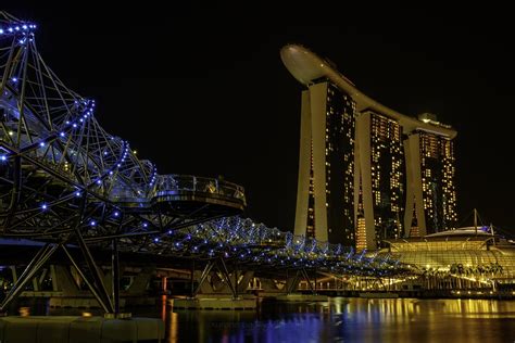 Helix Bridge | Also known as Double helix Bridge. It is a pe… | Flickr