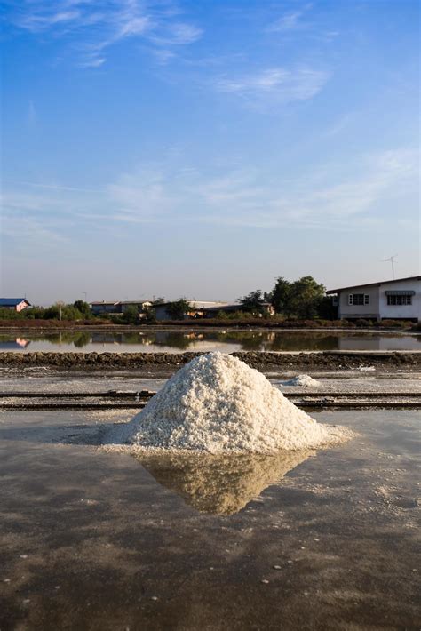 Naklua Mass of salt in salt seaside farm 9584075 Stock Photo at Vecteezy