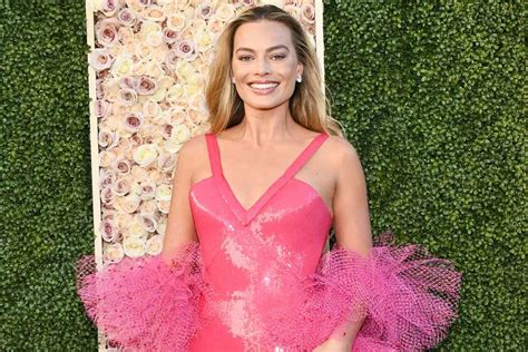 Margot Robbie’s Oscars Dress Should Be One of These 3 Iconic ‘80s ...