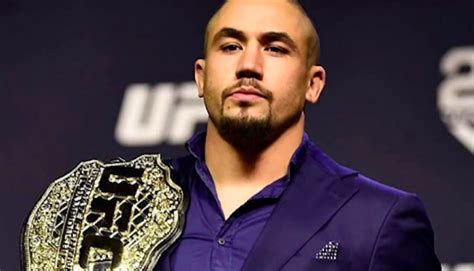 Robert Whittaker targets February return for Kelvin Gastelum fight