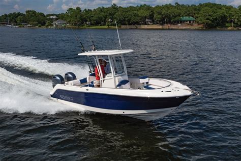 Robalo R242 - Power Boating Magazine