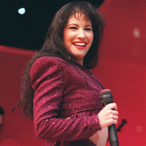 Outstanding Trivia: When Was Selena Quintanilla Born