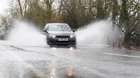 Storm Gerrit: Heavy rain and strong winds hit West Midlands - BBC News