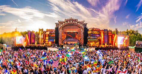 Tomorrowland 2023 Livestream: Artist Schedule, How to Watch and More - EDM.com - The Latest ...