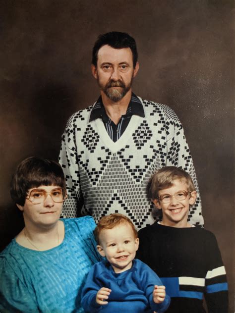 My family and I (baby ginger) circa 1986. : r/OldSchoolCool