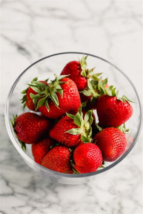 storing strawberries - Zestful Kitchen