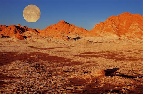 16 Incredible Deserts Around the World