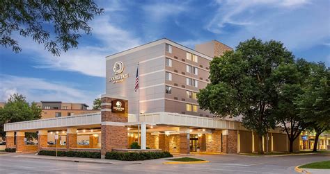 DOUBLETREE BY HILTON MADISON DOWNTOWN - Updated 2024 Prices & Hotel ...