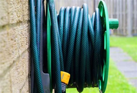 5 Best Garden Hose Storage Ideas