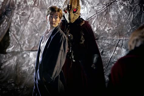 PHOTOS: David Tennant In Doctor Who - The Christmas Invasion #ThrowbackThursday