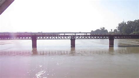 12029 AMRITSAR SWARNA JAYANTI SHATABDI crossing BEAS RIVER bridge, Punjab! - YouTube