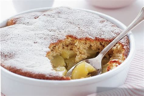 Apple sponge pudding