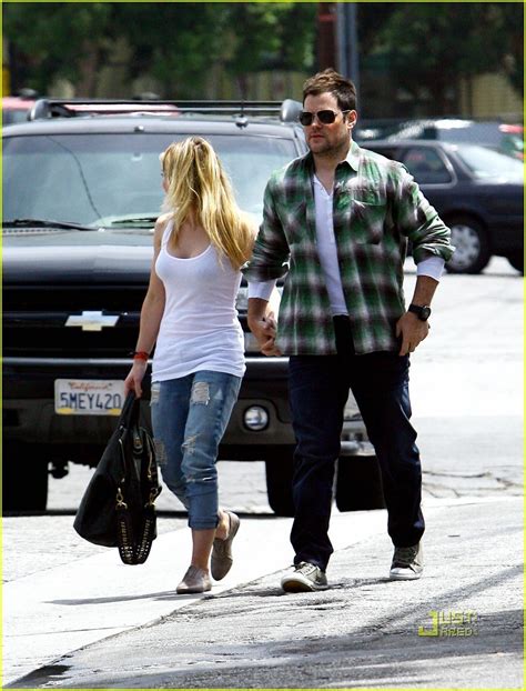 Hilary Duff & Mike Comrie - Hilary Duff & Mike Comrie Photo (22854199) - Fanpop