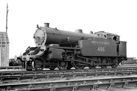 Southern (LSWR) Urie G16 class 4-8-0T | Steam railway, Southern railways, Steam locomotive