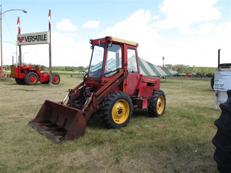 Versatile Prototype Bi-Directional Tractor | Manitoba Agricultural Museum