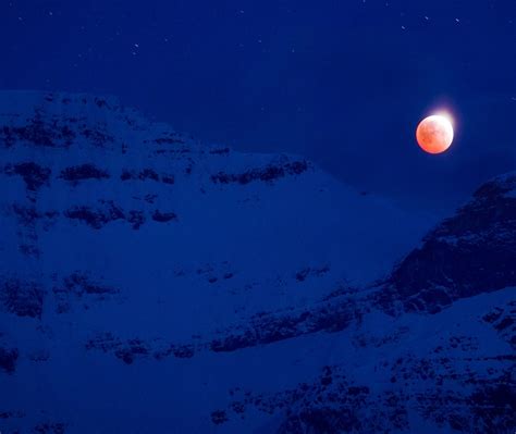 Assiniboine Moon – Bing Wallpaper Download