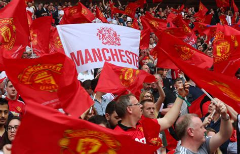 Manchester United and Liverpool fans team up to petition government