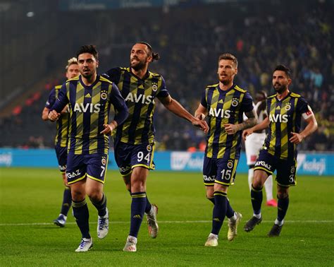 Fenerbahçe should appoint Turkish manager | Daily Sabah