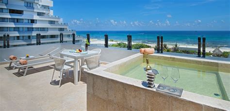 Park Royal Beach Cancun All-Inclusive Resort