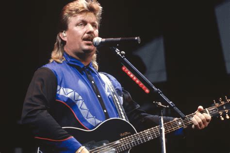 Joe Diffie Songs: 10 Examples of His Silly and Sensitive Sides