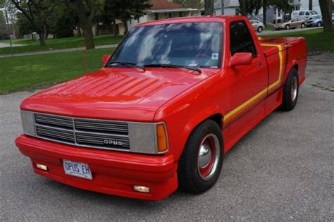 Dodge Dakota Custom Packs Supreme Power Under the Hood