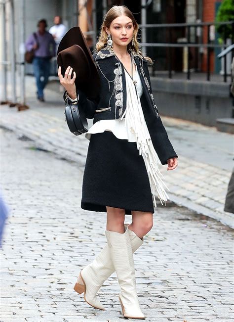 15 Celebrities in Cowboy Boots: How They Wear the Trend [PHOTOS] – Footwear News